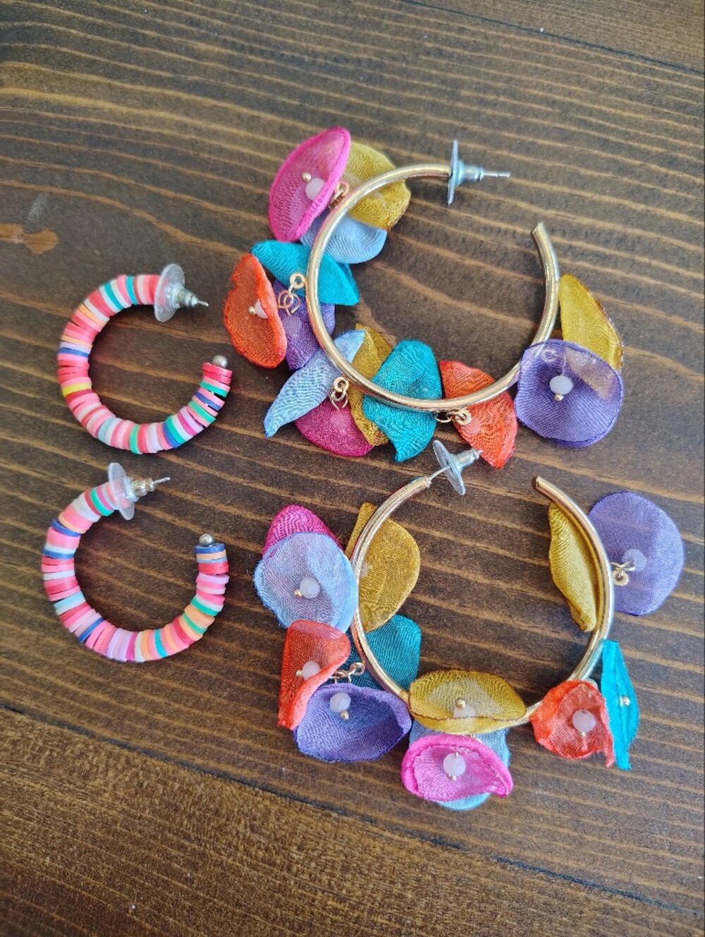 Set Of 2 Colorful Earrings